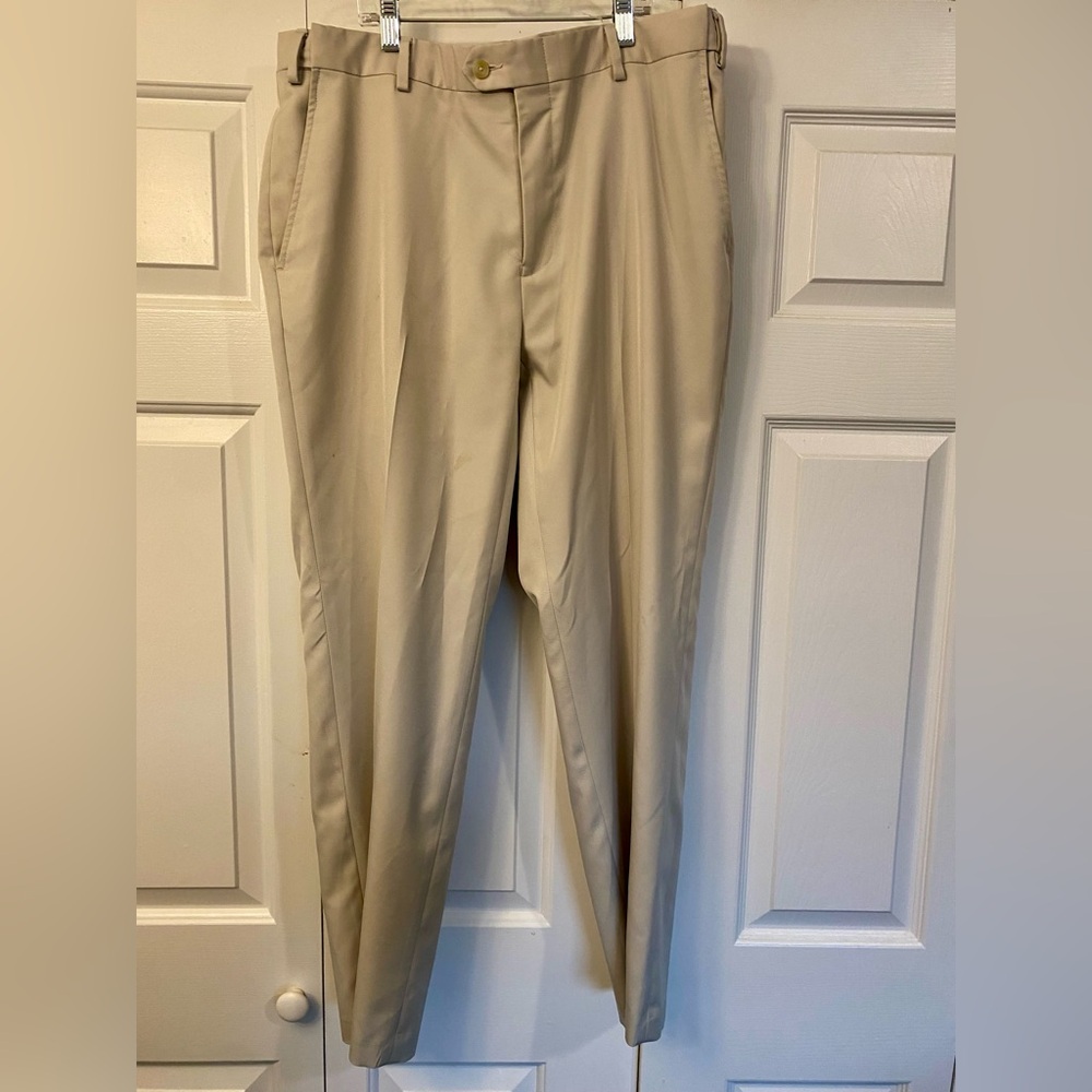 Jos. A. Bank Traveler Collection Pleated Dress Pants. 35W, 29L